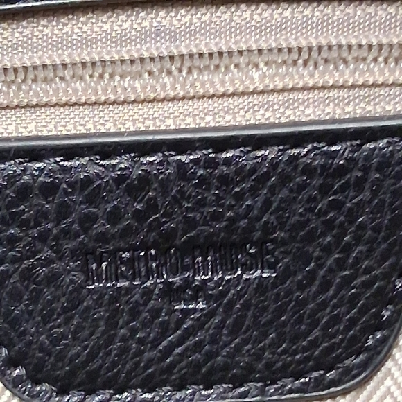 Metro Muse Black Vegan Leather Crossbody Bag - Picture 7 of 7